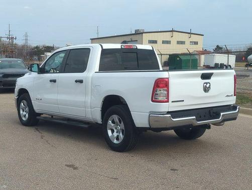 Bright White Clearcoat 2023 RAM 1500 Big Horn/Lone Star