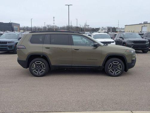 2026 Jeep Cherokee Laredo 4x4