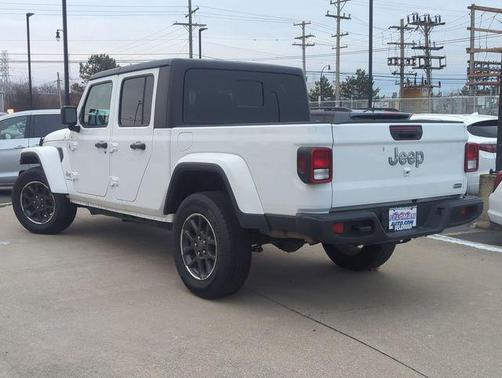 2023 Jeep Gladiator Overland