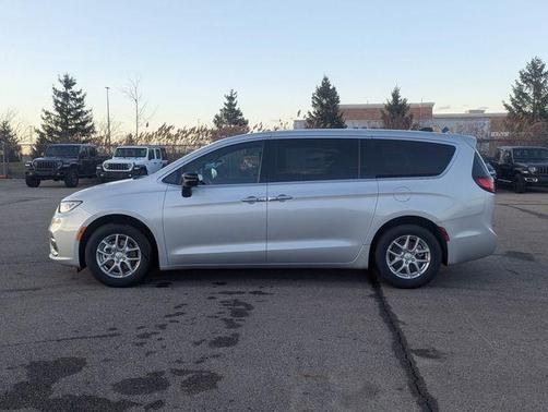 2026 Chrysler Pacifica L