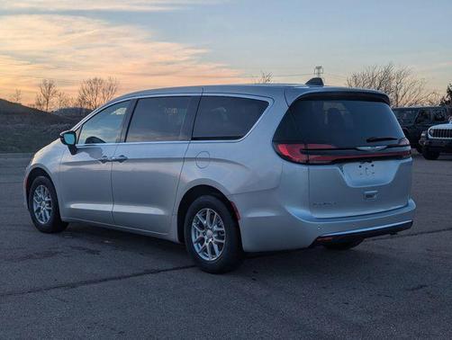 2026 Chrysler Pacifica L