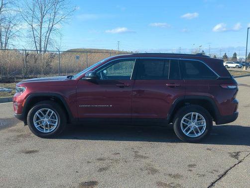 2024 Jeep Grand Cherokee Laredo
