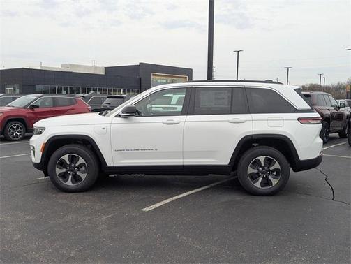 2025 Jeep Grand Cherokee 4xe Base