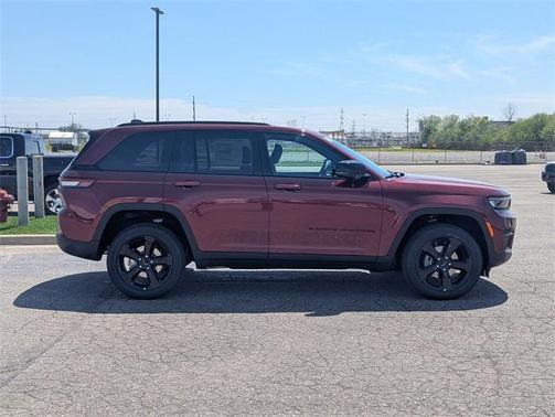 2025 Jeep Grand Cherokee Altitude