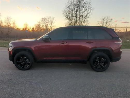 2023 Jeep Grand Cherokee Altitude