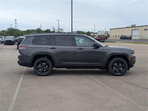 2025 Jeep Grand Cherokee Limited X