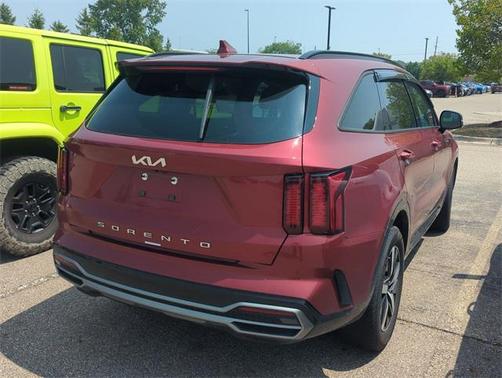 2022 Kia Sorento S