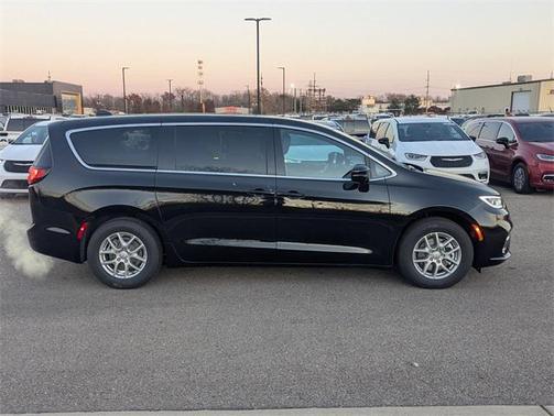 2026 Chrysler Pacifica L