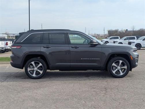 2025 Jeep Grand Cherokee 4xe Base