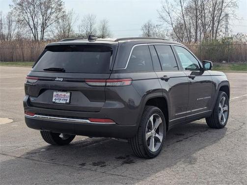 2025 Jeep Grand Cherokee 4xe Base