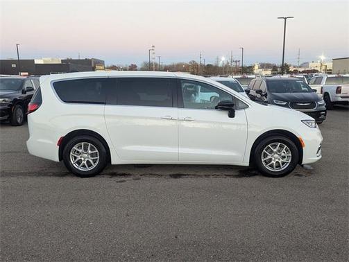2026 Chrysler Pacifica L