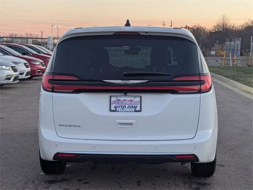 2026 Chrysler Pacifica L