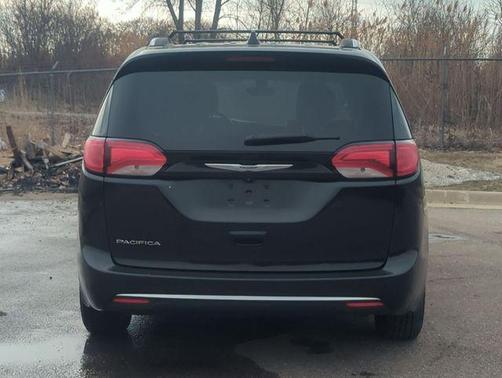 2020 Chrysler Pacifica Touring-L Plus