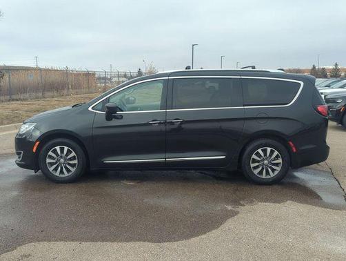 2020 Chrysler Pacifica Touring-L Plus