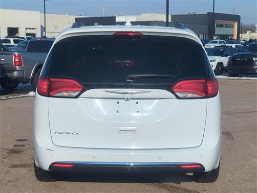 2020 Chrysler Pacifica Touring-L Plus