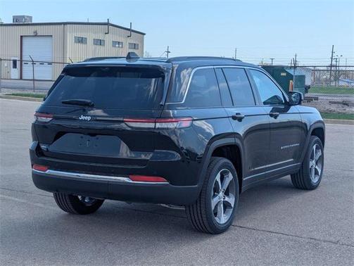 2025 Jeep Grand Cherokee 4xe Base