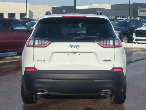 2022 Jeep Cherokee Latitude Lux