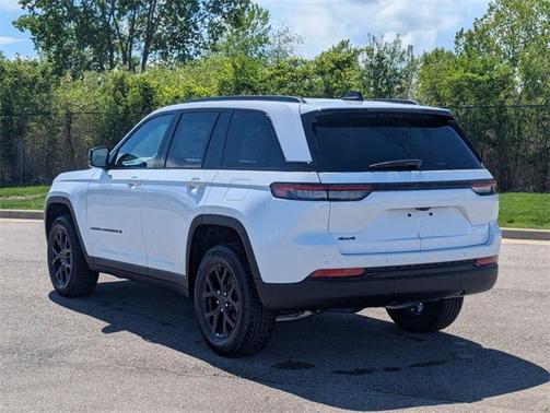 2025 Jeep Grand Cherokee Altitude