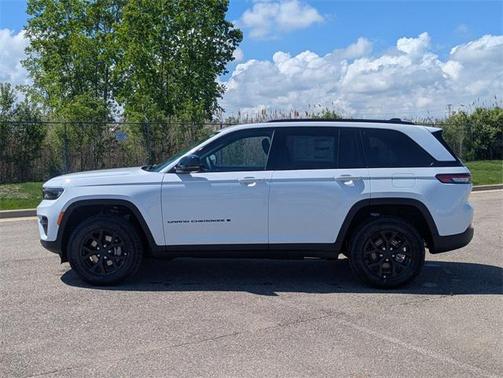 2025 Jeep Grand Cherokee Altitude