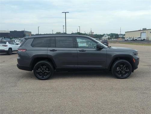 2022 Jeep Grand Cherokee L Altitude