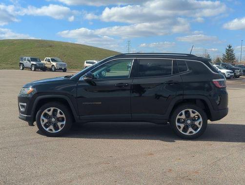 Diamond Black Crystal Pearlcoat 2021 Jeep Compass Limited