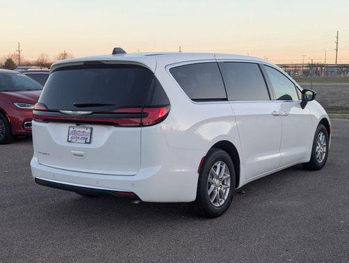 2026 Chrysler Pacifica L