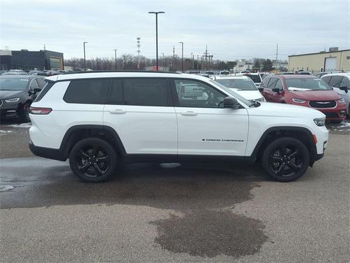 2022 Jeep Grand Cherokee L Altitude