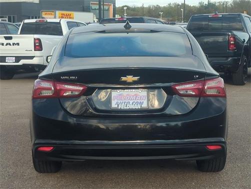 2022 Chevrolet Malibu FWD LT