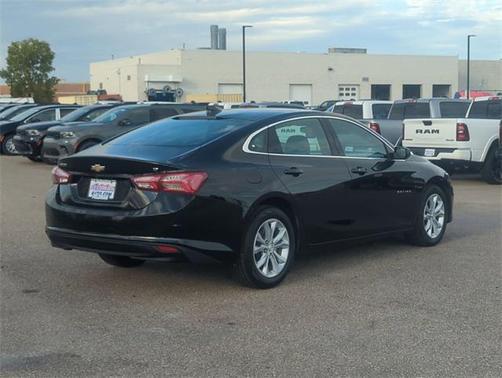 2022 Chevrolet Malibu FWD LT