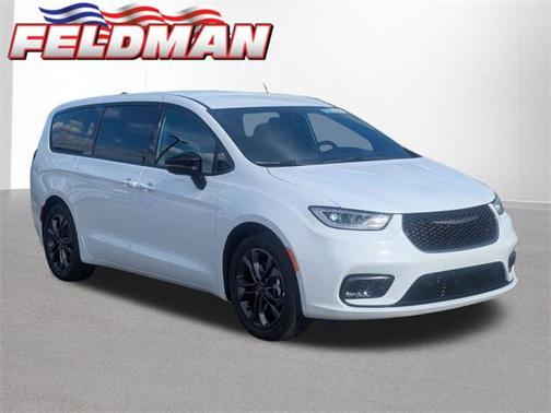 2026 Chrysler Pacifica L