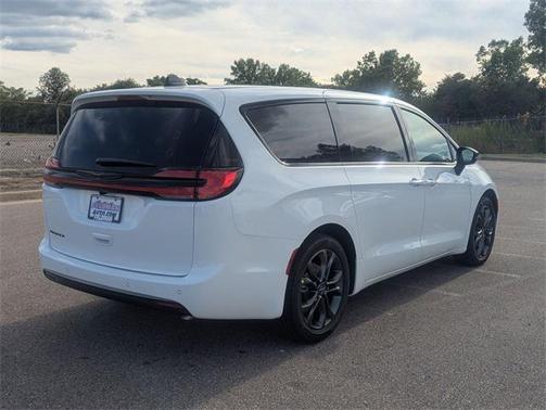 2026 Chrysler Pacifica L