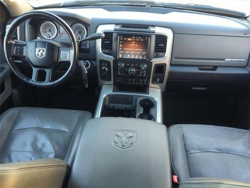 2017 RAM 2500 Big Horn Crew Cab 4x4 6'4' Box