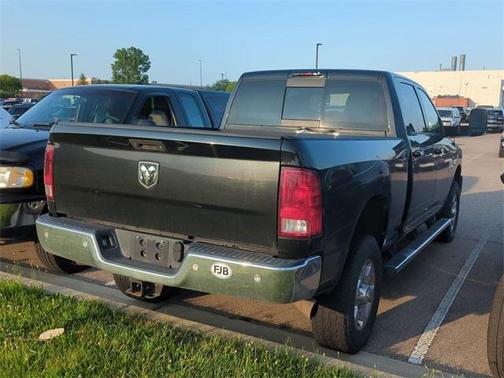 2017 RAM 2500 Big Horn Crew Cab 4x4 6'4' Box
