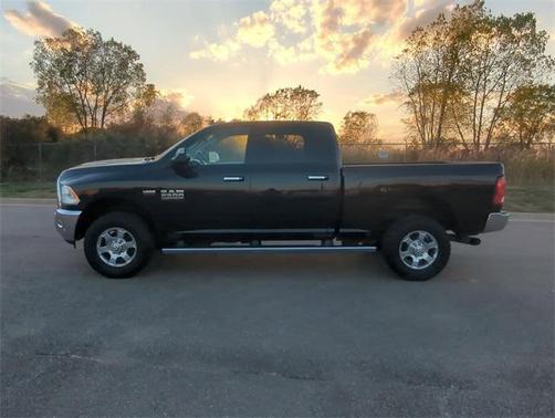 2017 RAM 2500 Big Horn Crew Cab 4x4 6'4' Box