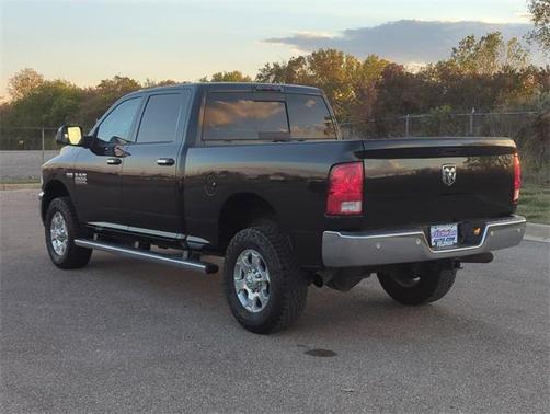 2017 RAM 2500 Big Horn Crew Cab 4x4 6'4' Box