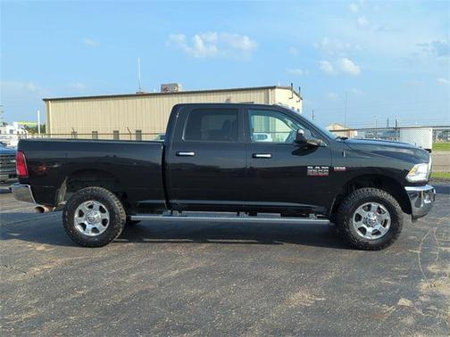 2017 RAM 2500 Big Horn Crew Cab 4x4 6'4' Box