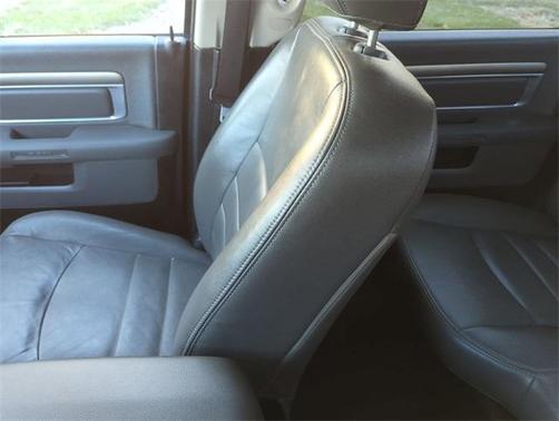 2017 RAM 2500 Big Horn Crew Cab 4x4 6'4' Box