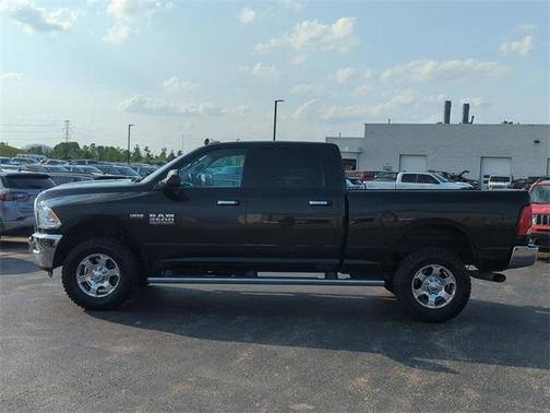 2017 RAM 2500 Big Horn Crew Cab 4x4 6'4' Box