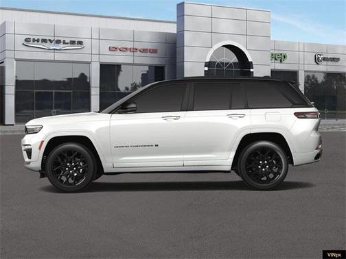 2025 Jeep Grand Cherokee Summit