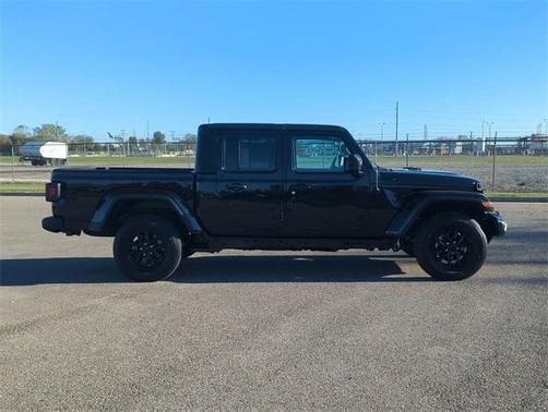 2023 Jeep Gladiator Sport S