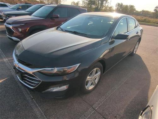 2022 Chevrolet Malibu FWD LT