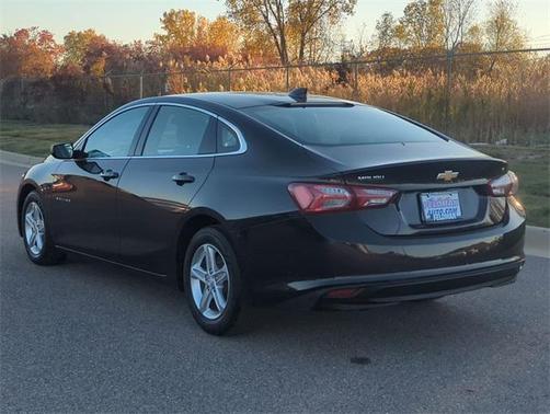 2022 Chevrolet Malibu FWD LT