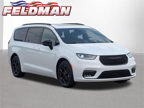 2024 Chrysler Pacifica Hybrid Premium S Appearance Pkg