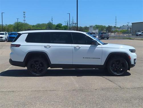 2022 Jeep Grand Cherokee L Altitude