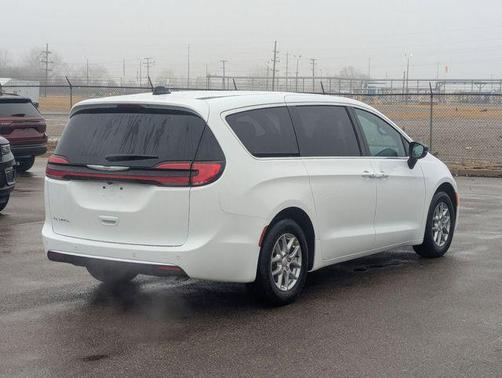 2026 Chrysler Pacifica L