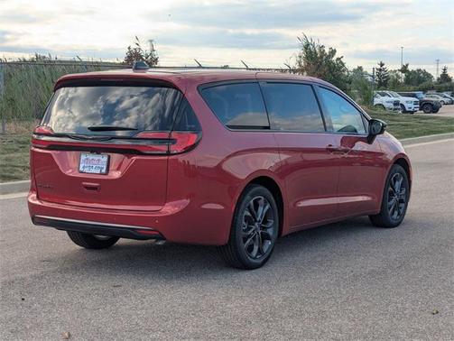 2026 Chrysler Pacifica L