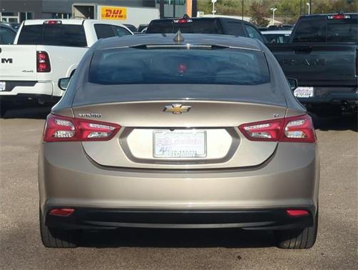2022 Chevrolet Malibu FWD LT
