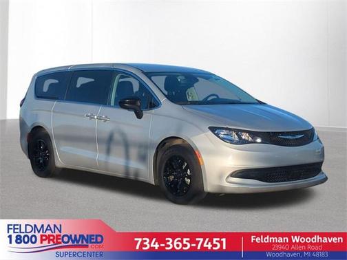 2024 Chrysler Voyager LX