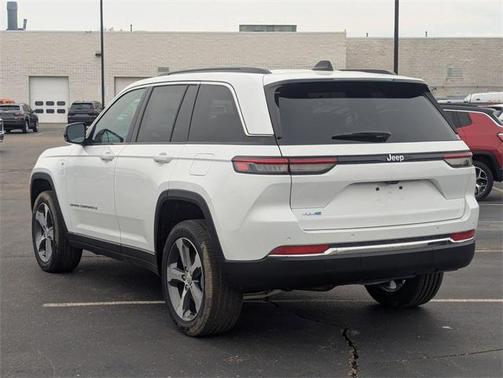 2025 Jeep Grand Cherokee 4xe Base