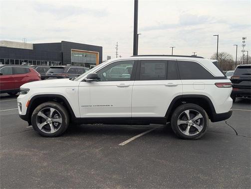 2025 Jeep Grand Cherokee 4xe Base